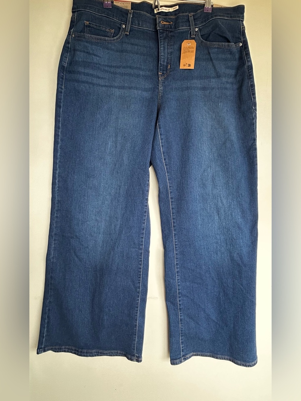 Levi's 318 Shaping Wide Leg Jeans - Size 18W